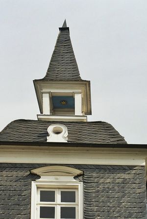 Dachaufbau mit Turm vom Bruno Goller-Haus