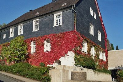 Altes Pfarrhaus in der von Steinen-Strasse  2